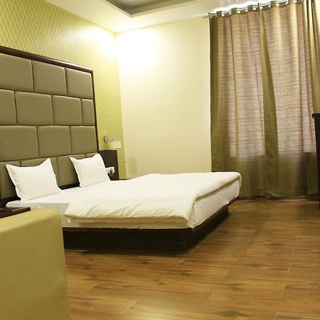 Hotel Radiant Inn Roorkee Exterior photo