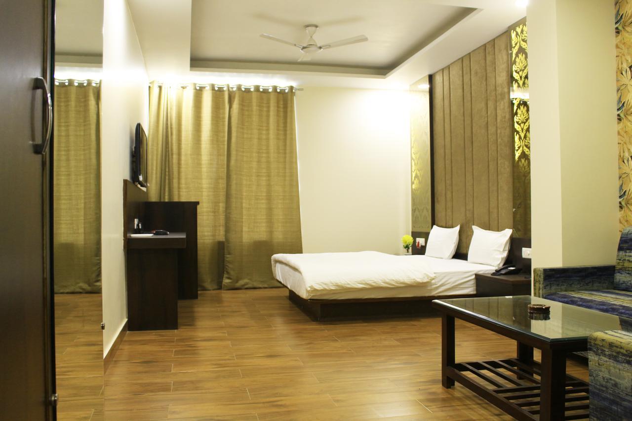 Hotel Radiant Inn Roorkee Exterior photo